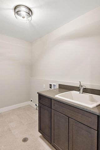 11851 Ovation Court Court, Shelby Twp, MI 48315