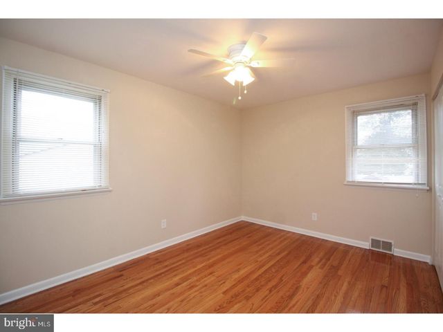 1525 CEDAR AVE, Haddon Heights, NJ 08035