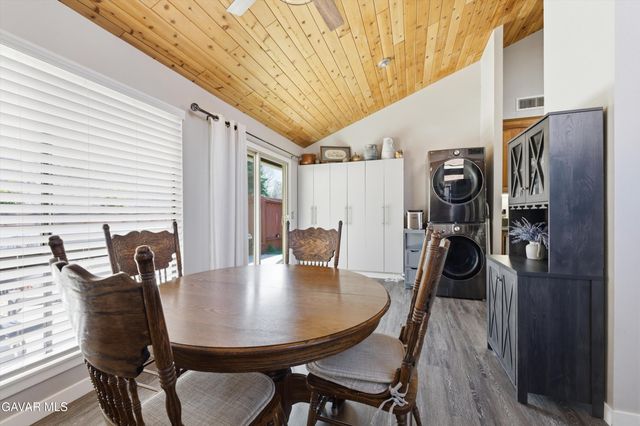 122 Meadow Lakes Drive, Tehachapi, CA 93561