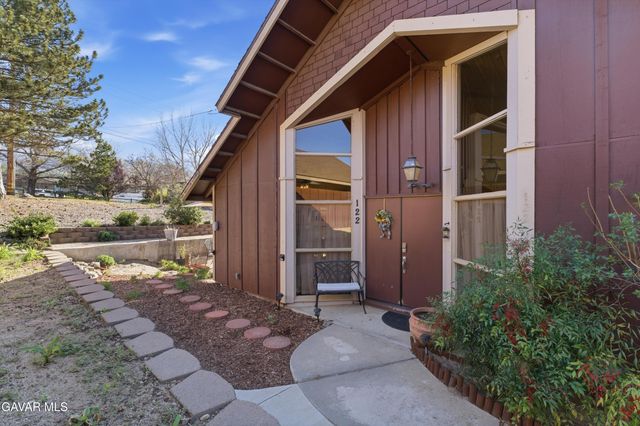 122 Meadow Lakes Drive, Tehachapi, CA 93561