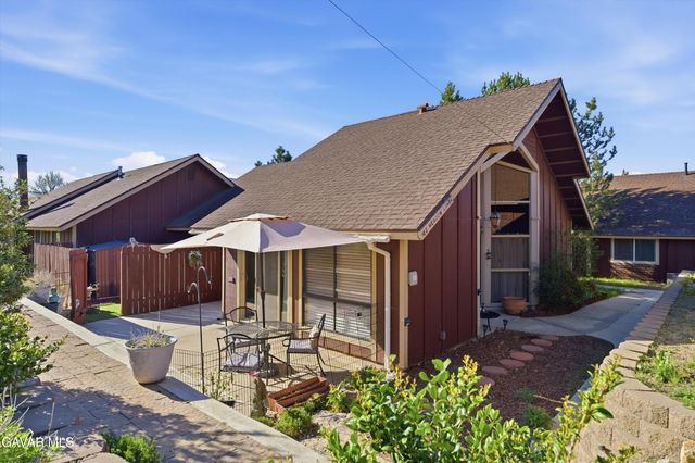 122 Meadow Lakes Drive, Tehachapi, CA 93561