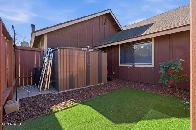 122 Meadow Lakes Drive, Tehachapi, CA 93561