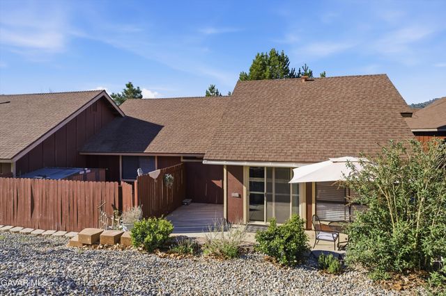 122 Meadow Lakes Drive, Tehachapi, CA 93561