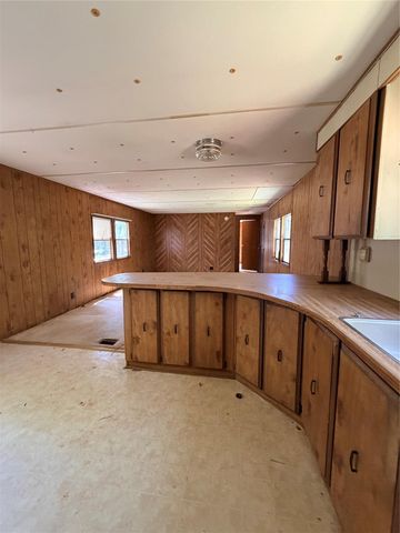 145 St Regis, Livingston, TX 77351