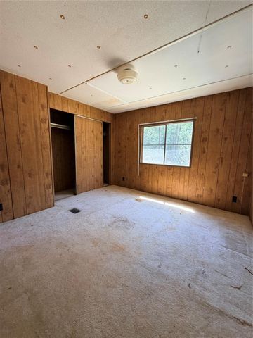 145 St Regis, Livingston, TX 77351