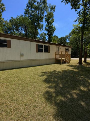 145 St Regis, Livingston, TX 77351