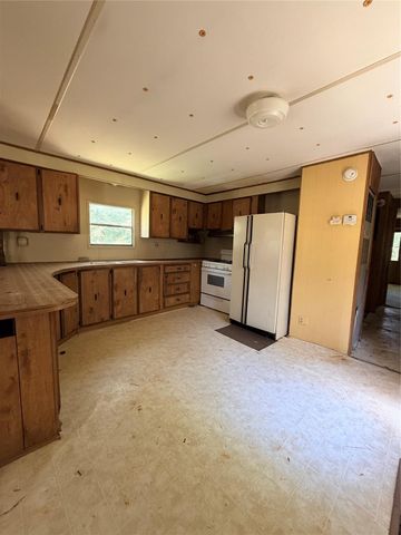 145 St Regis, Livingston, TX 77351