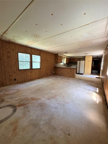 145 St Regis, Livingston, TX 77351