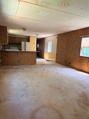 145 St Regis, Livingston, TX 77351