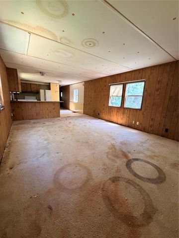 145 St Regis, Livingston, TX 77351