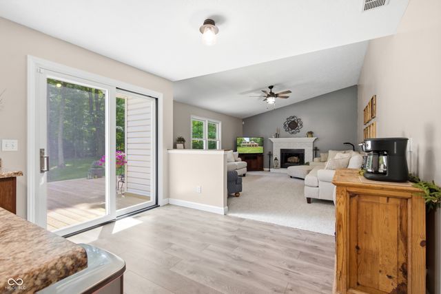 1359 S Paradise Bay Boulevard, Rockville, IN 47872