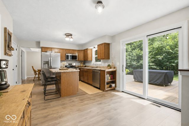 1359 S Paradise Bay Boulevard, Rockville, IN 47872
