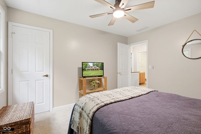 1359 S Paradise Bay Boulevard, Rockville, IN 47872