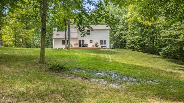 1359 S Paradise Bay Boulevard, Rockville, IN 47872