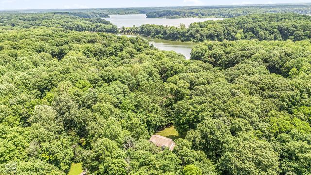 1359 S Paradise Bay Boulevard, Rockville, IN 47872