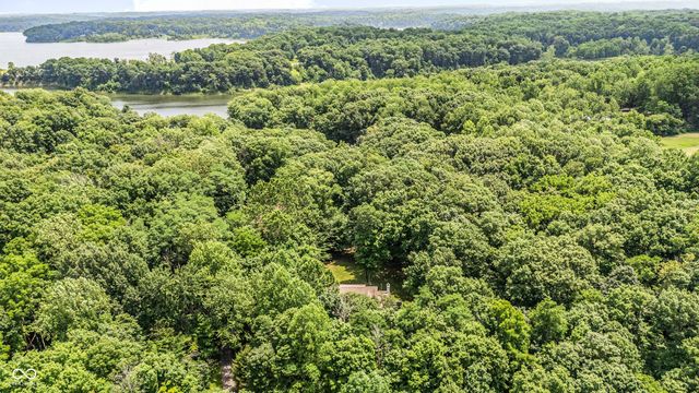 1359 S Paradise Bay Boulevard, Rockville, IN 47872