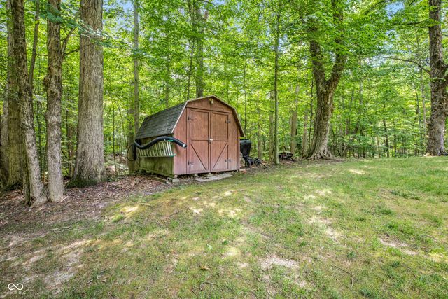 1359 S Paradise Bay Boulevard, Rockville, IN 47872