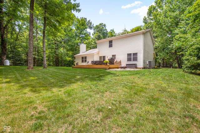 1359 S Paradise Bay Boulevard, Rockville, IN 47872