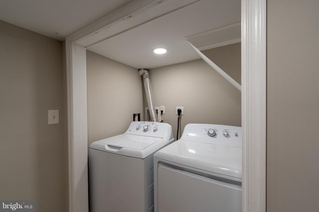 1521 CARSWELL ST, Baltimore, MD 21218