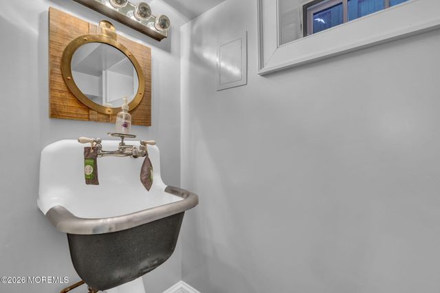 717 East Avenue, Bay Head, NJ 08742