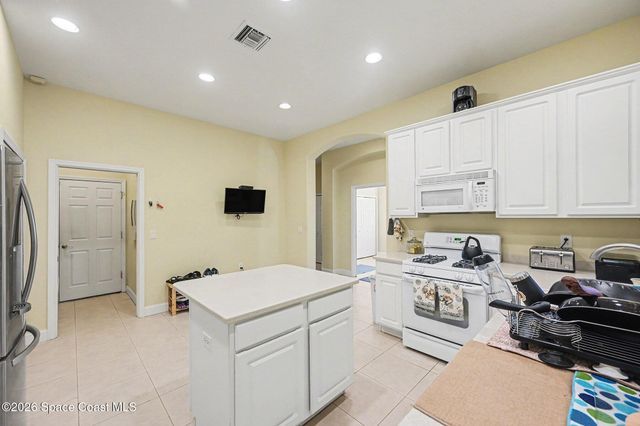 564 Casa Bella Drive 1601, Cape Canaveral, FL 32920