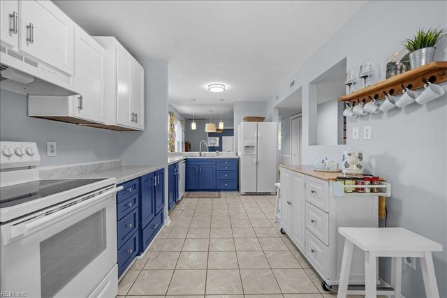 14 Huguenot RD, Newport News, VA 23606