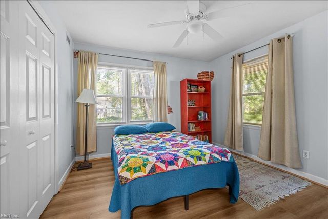 14 Huguenot RD, Newport News, VA 23606