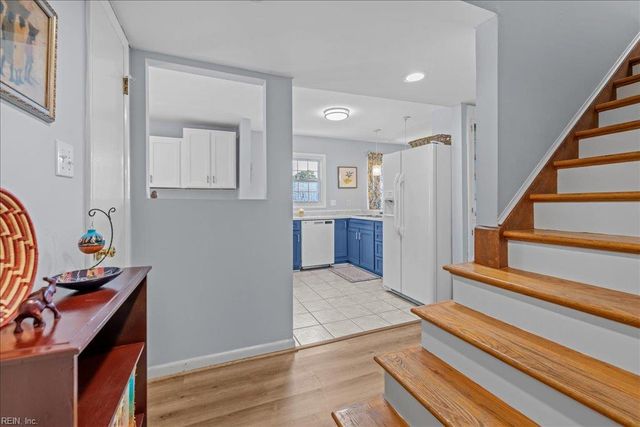 14 Huguenot RD, Newport News, VA 23606