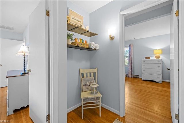 14 Huguenot RD, Newport News, VA 23606