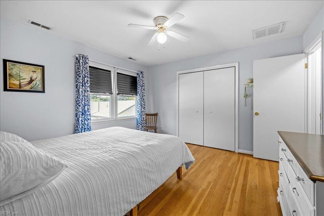 14 Huguenot RD, Newport News, VA 23606