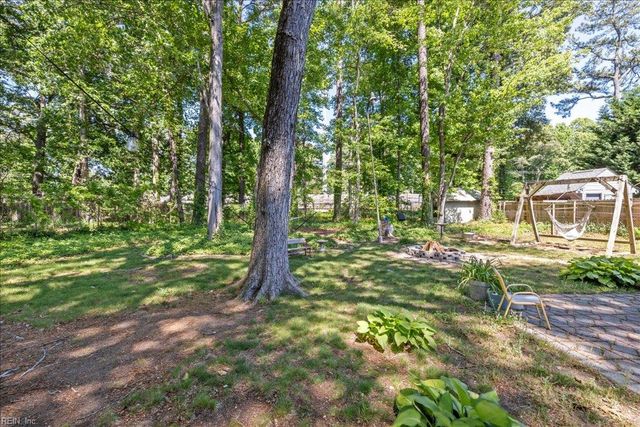 14 Huguenot RD, Newport News, VA 23606