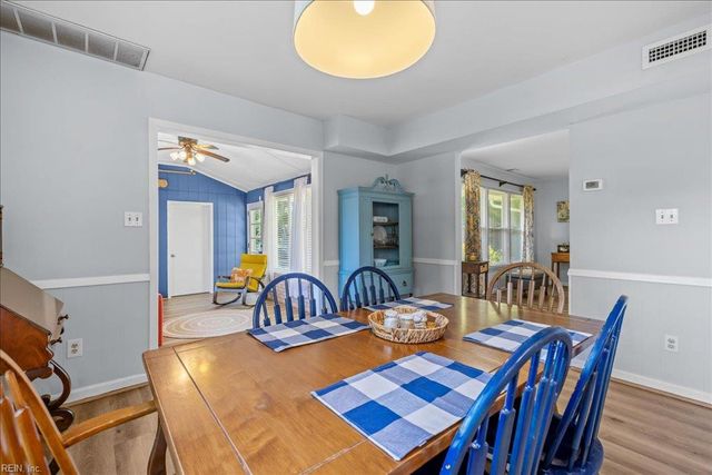 14 Huguenot RD, Newport News, VA 23606
