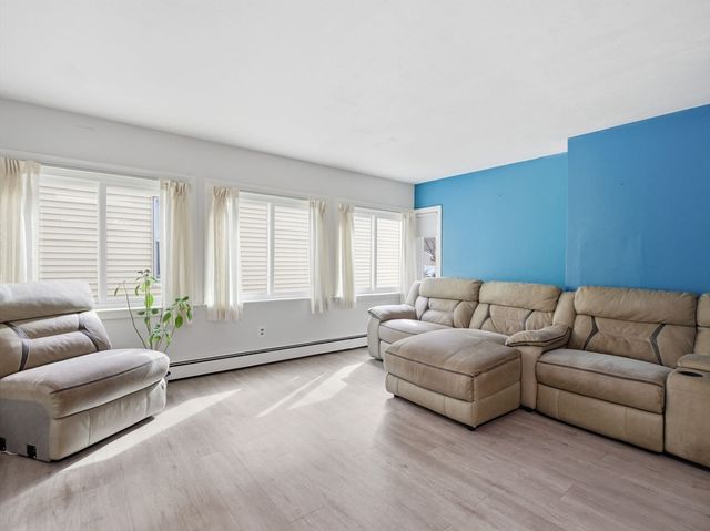 28 Court St, Lowell, MA 01852