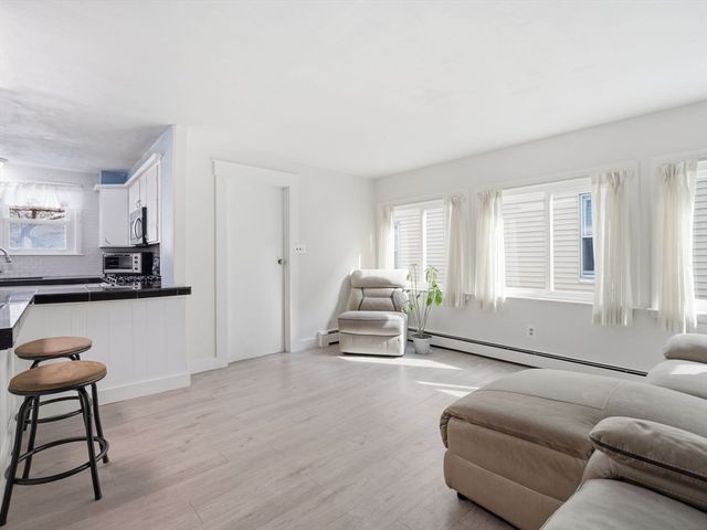 28 Court St, Lowell, MA 01852