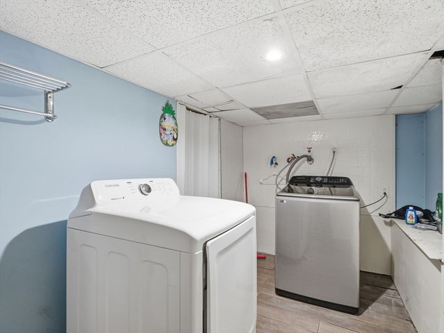 28 Court St, Lowell, MA 01852