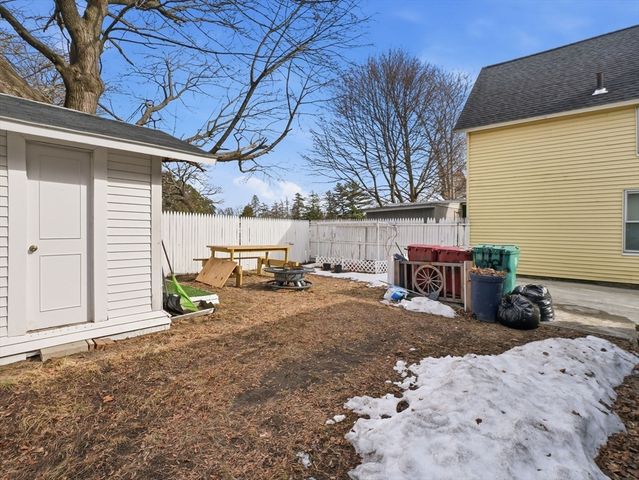 28 Court St, Lowell, MA 01852