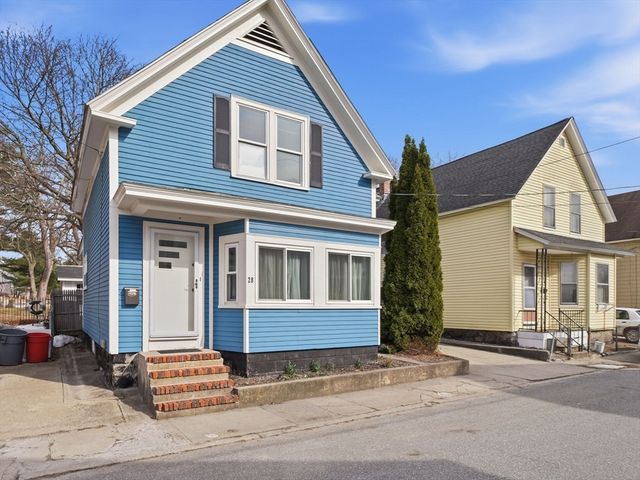 28 Court St, Lowell, MA 01852