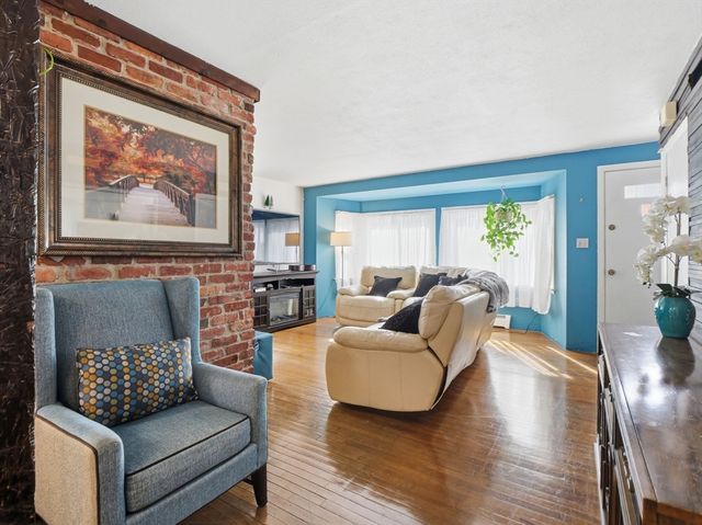 28 Court St, Lowell, MA 01852