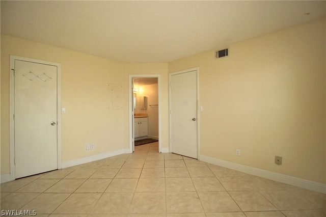194 Santa Clara DR 194, Naples, FL 34104