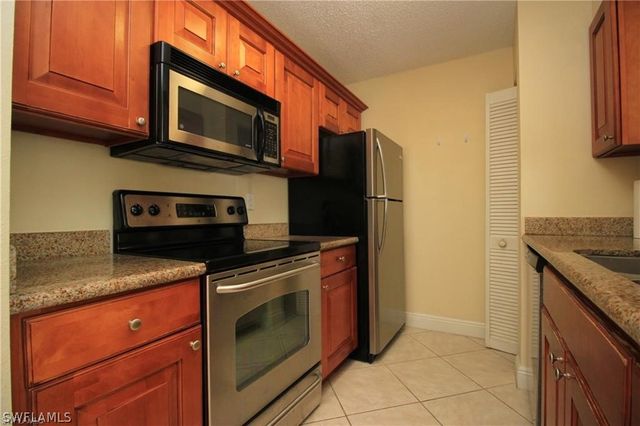 194 Santa Clara DR 194, Naples, FL 34104