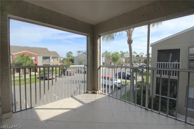 194 Santa Clara DR 194, Naples, FL 34104