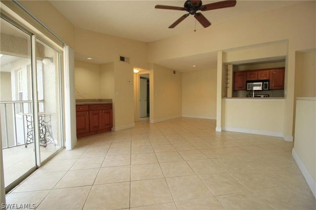 194 Santa Clara DR 194, Naples, FL 34104