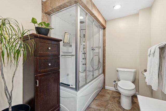 288 Union St, Weymouth, MA 02190