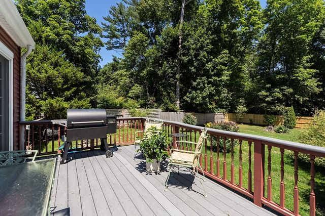 288 Union St, Weymouth, MA 02190