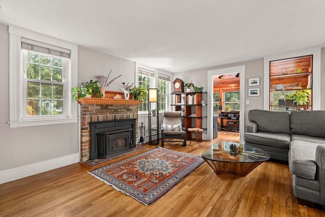 288 Union St, Weymouth, MA 02190