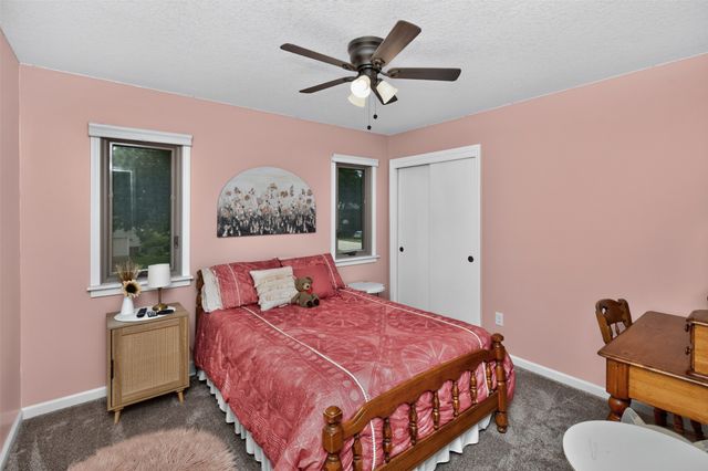 700 46th Place, West Des Moines, IA 50265