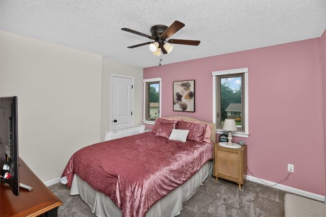 700 46th Place, West Des Moines, IA 50265