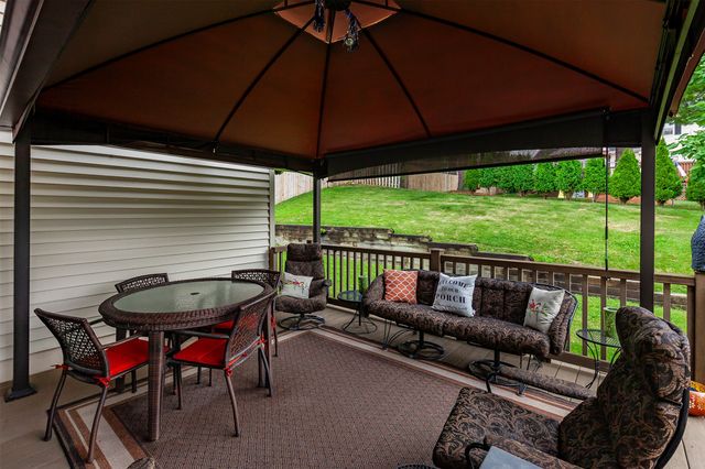 700 46th Place, West Des Moines, IA 50265