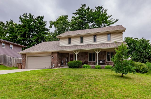 700 46th Place, West Des Moines, IA 50265