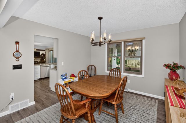 700 46th Place, West Des Moines, IA 50265